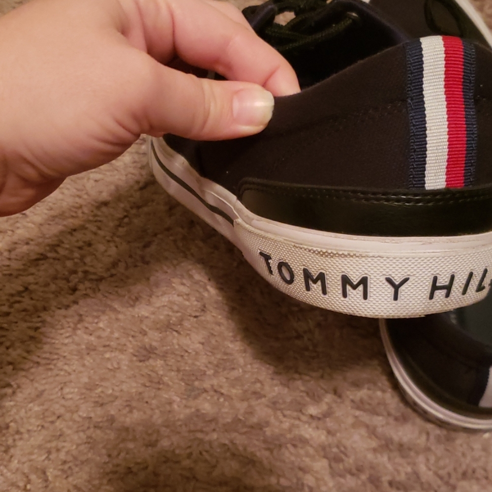 Shoes - Picture 2 of 3